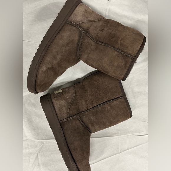 ❤️SALE🐻3 PAIRS OF BOOTS!! LIKE NEW! 👢 VALUE $650! - Picture 7 of 8